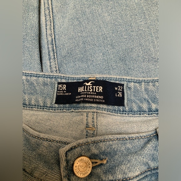 HOLLISTER Low-Rise Boyfriend Light Wash Distressed Stretch Jeans Women’s Size 32 - Picture 7 of 8